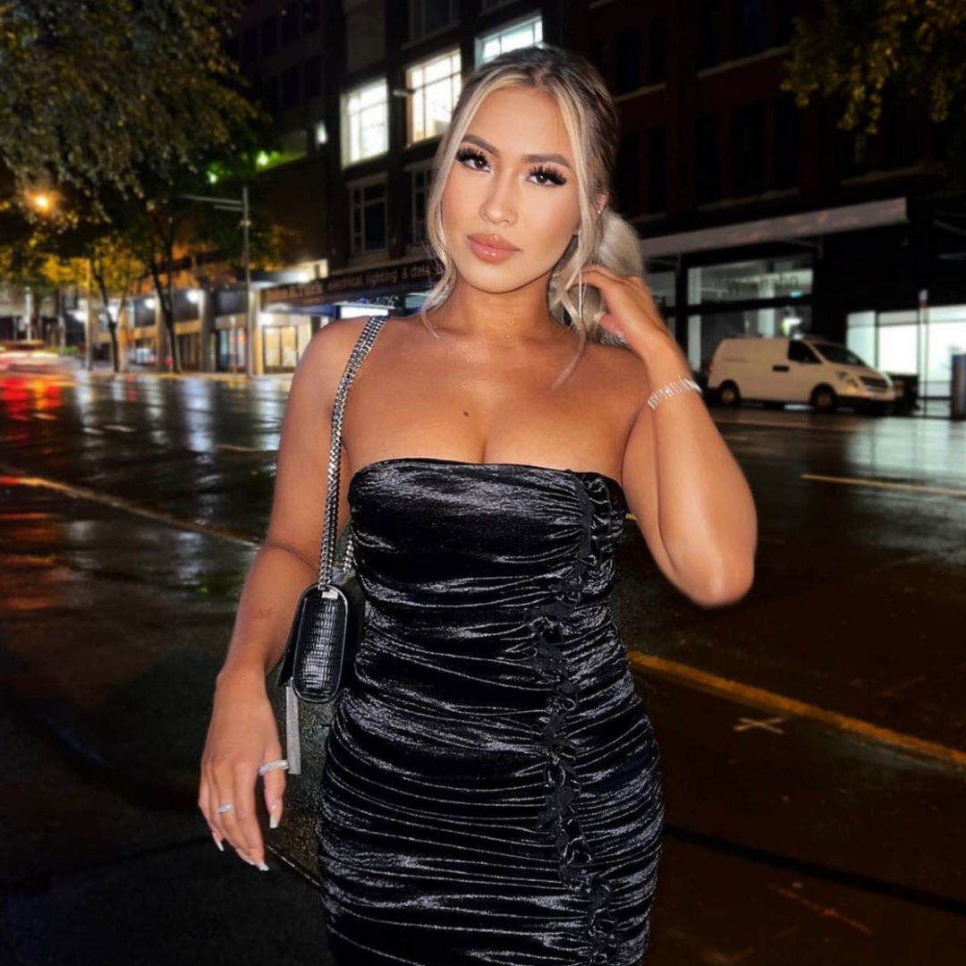 How to use boob tape in a strapless dress